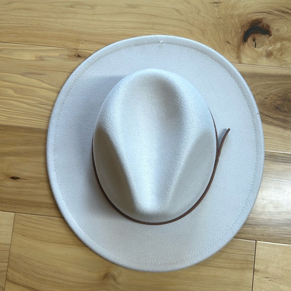 NWT DNMC Cream Vegan Felt Fedora Hat w/Faux Leather Band - Picture 5 of 10